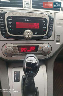 Внедорожник / Кроссовер Ford Kuga 2011 в 