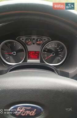 Внедорожник / Кроссовер Ford Kuga 2011 в 