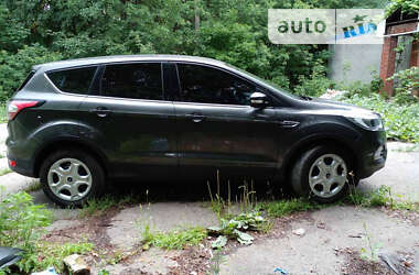 Внедорожник / Кроссовер Ford Kuga 2017 в 
