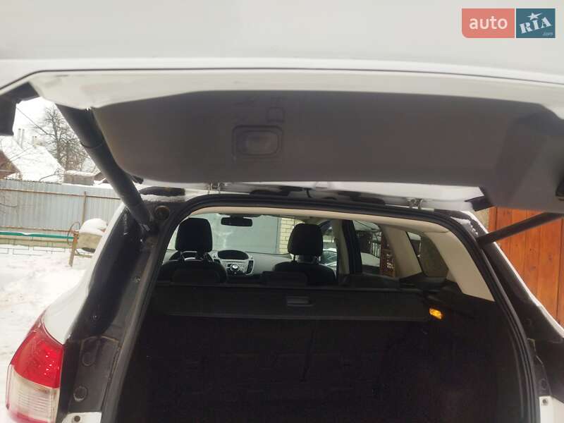 Внедорожник / Кроссовер Ford Kuga 2013 в Звягеле фото 17 Внедорожник / Кроссовер Ford Kuga 2013 в Звягеле