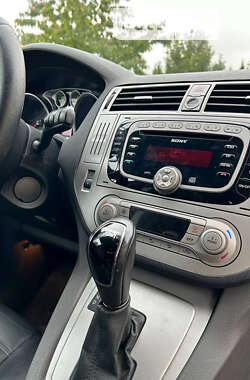 Внедорожник / Кроссовер Ford Kuga 2011 в 