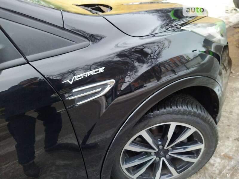 Позашляховик / Кросовер Ford Kuga 2017 в Рівному