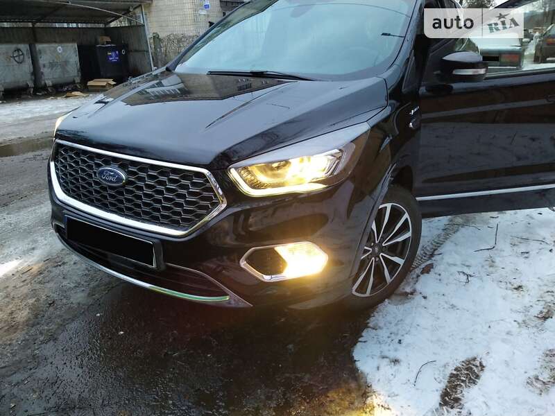Позашляховик / Кросовер Ford Kuga 2017 в Рівному