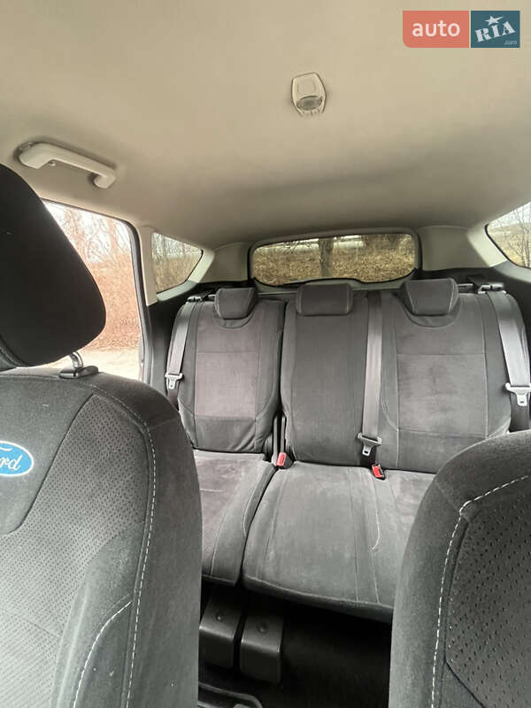 Позашляховик / Кросовер Ford Kuga 2013 в Южноукраїнську