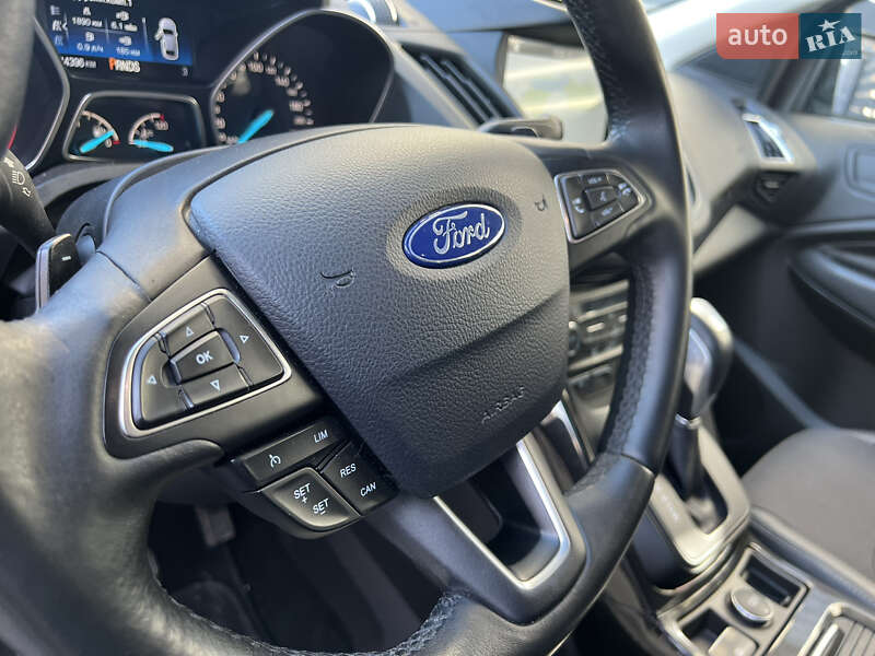 Внедорожник / Кроссовер Ford Kuga 2017 в Коломые