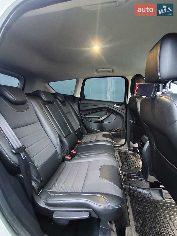 Внедорожник / Кроссовер Ford Kuga 2013 в Шептицькому