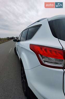 Внедорожник / Кроссовер Ford Kuga 2013 в Шептицькому
