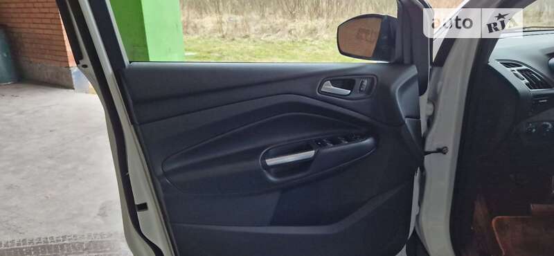 Позашляховик / Кросовер Ford Kuga 2017 в Львові фото 9 Позашляховик / Кросовер Ford Kuga 2017 в Львові