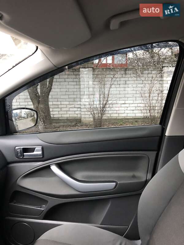 Внедорожник / Кроссовер Ford Kuga 2010 в Черкассах фото 16 Внедорожник / Кроссовер Ford Kuga 2010 в Черкассах