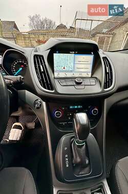 Позашляховик / Кросовер Ford Kuga 2018 в Томашполі