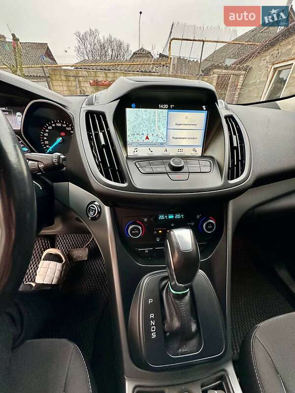 Внедорожник / Кроссовер Ford Kuga 2018 в Томашполе