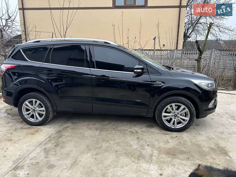 Внедорожник / Кроссовер Ford Kuga 2018 в Томашполе
