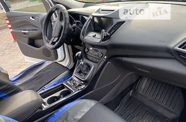Внедорожник / Кроссовер Ford Kuga 2016 в Киеве
