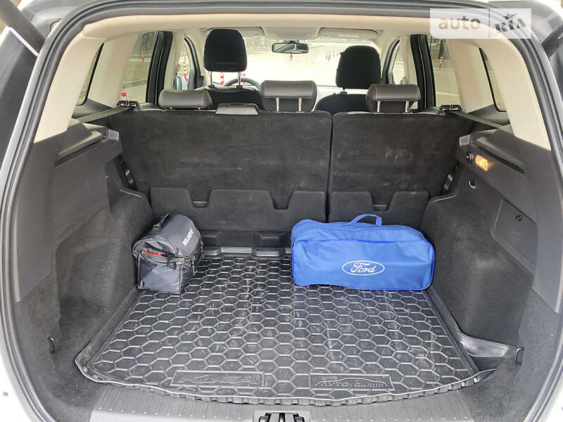 Внедорожник / Кроссовер Ford Kuga 2016 в Киеве фото 17 Внедорожник / Кроссовер Ford Kuga 2016 в Киеве