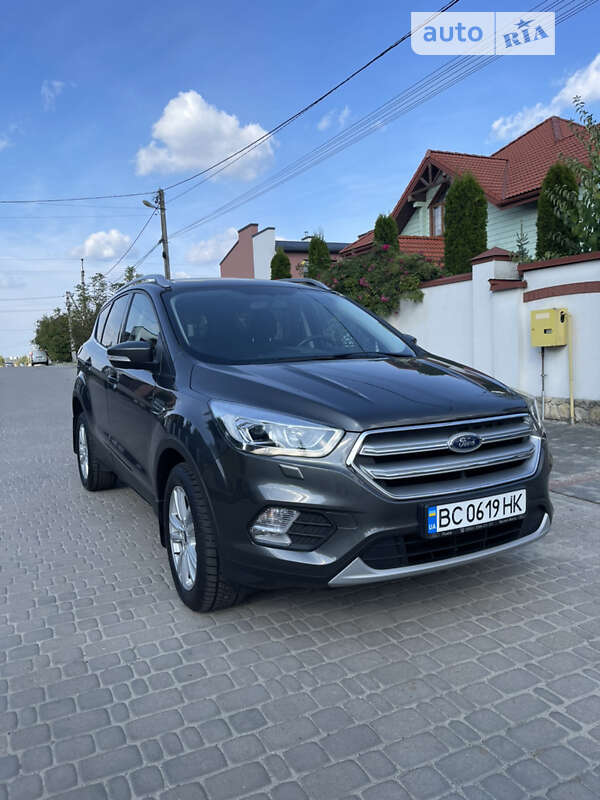 Позашляховик / Кросовер Ford Kuga 2018 в Львові