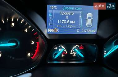 Внедорожник / Кроссовер Ford Kuga 2015 в 