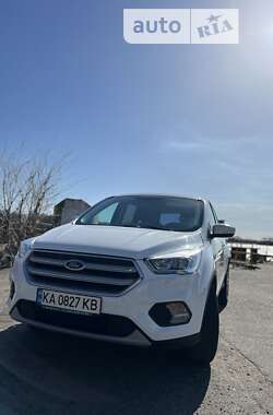 Позашляховик / Кросовер Ford Kuga 2018 в Києві