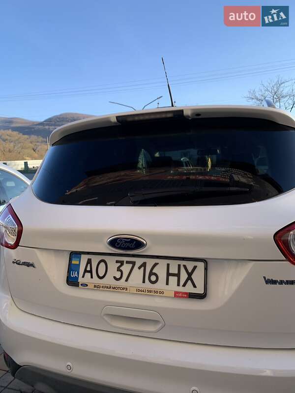 Позашляховик / Кросовер Ford Kuga 2012 в Перечині