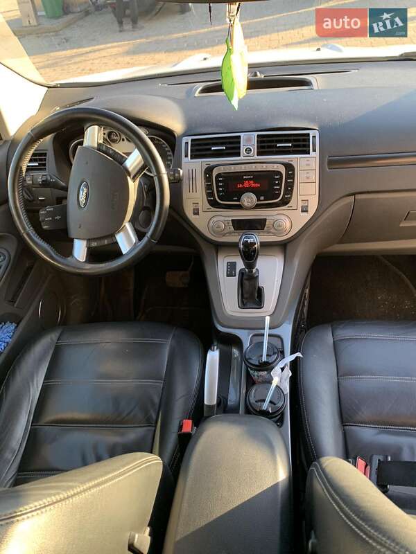 Позашляховик / Кросовер Ford Kuga 2012 в Перечині