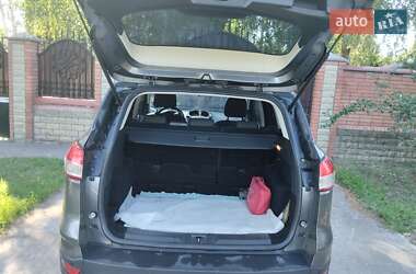 Позашляховик / Кросовер Ford Kuga 2013 в 