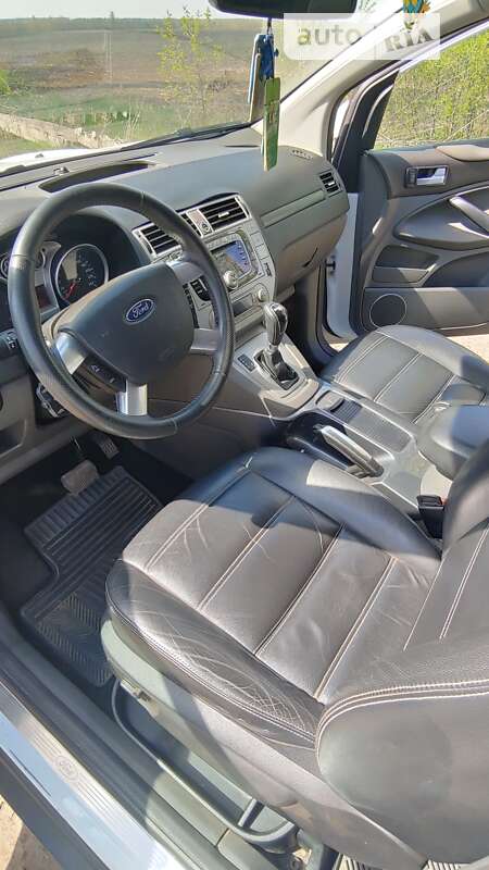 Внедорожник / Кроссовер Ford Kuga 2011 в Еланце