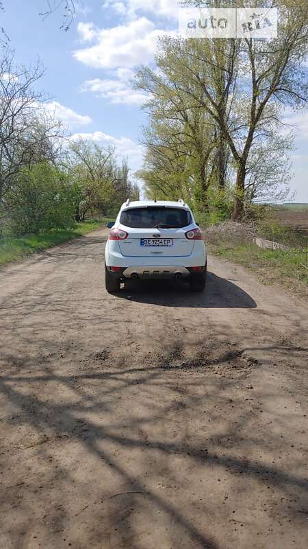 Внедорожник / Кроссовер Ford Kuga 2011 в Еланце