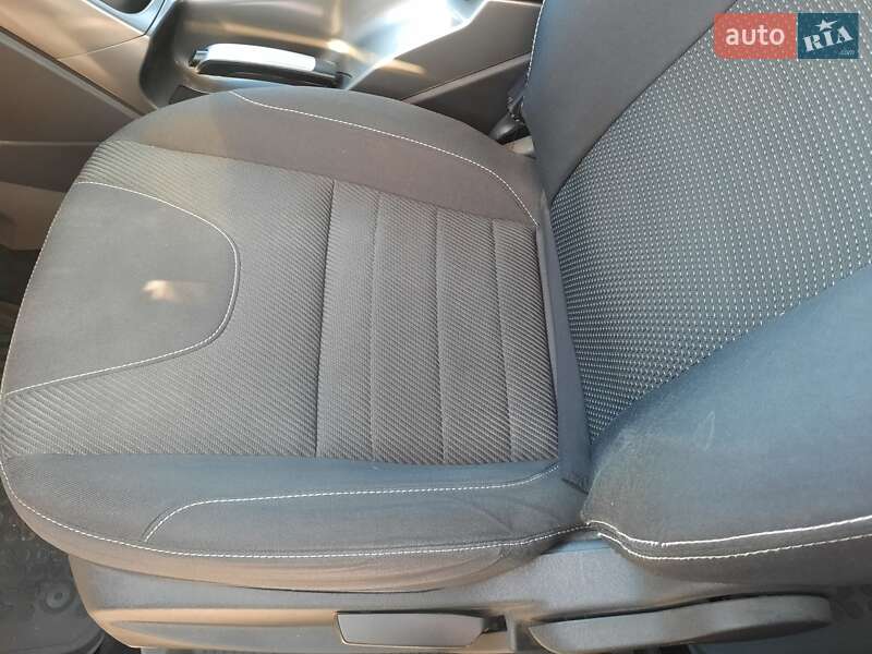 Внедорожник / Кроссовер Ford Kuga 2015 в Каменском