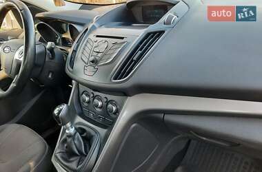 Внедорожник / Кроссовер Ford Kuga 2015 в Каменском