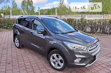 Позашляховик / Кросовер Ford Kuga 2017 в Хмельницькому