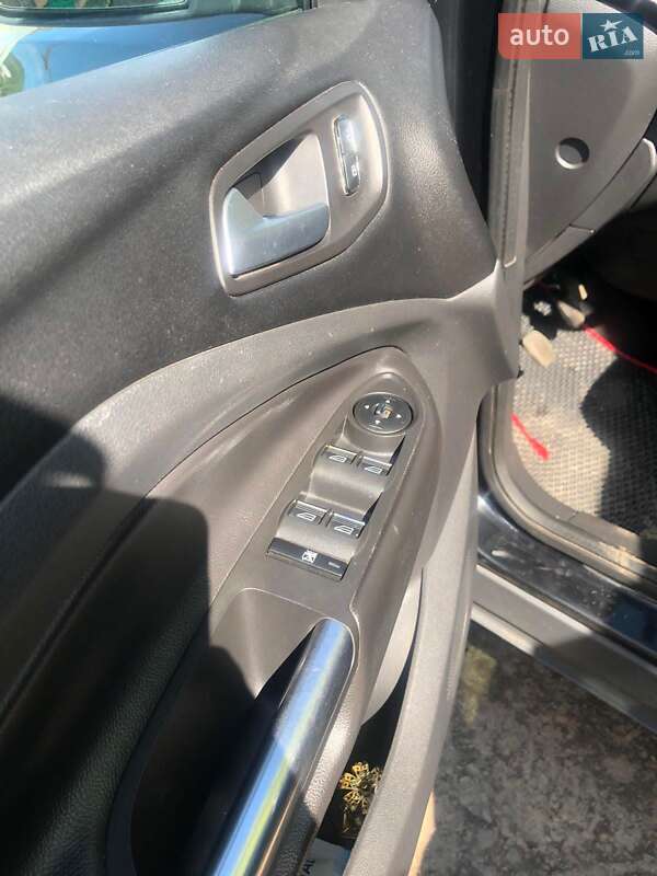 Внедорожник / Кроссовер Ford Kuga 2013 в Ужгороде фото 2 Внедорожник / Кроссовер Ford Kuga 2013 в Ужгороде