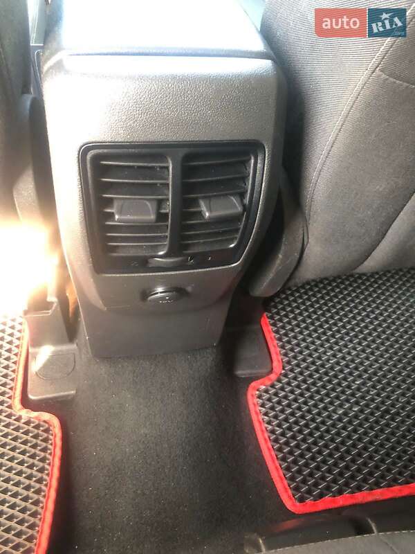 Внедорожник / Кроссовер Ford Kuga 2013 в Ужгороде фото 10 Внедорожник / Кроссовер Ford Kuga 2013 в Ужгороде