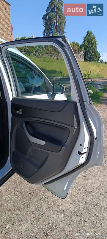 Внедорожник / Кроссовер Ford Kuga 2010 в Киеве