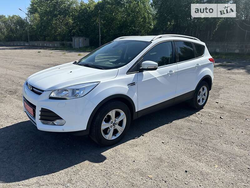 Внедорожник / Кроссовер Ford Kuga 2015 в Луцке