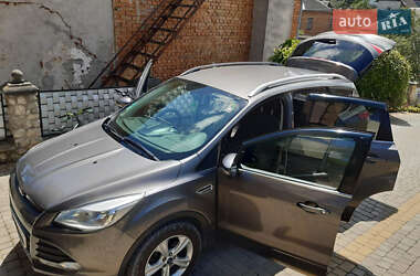 Позашляховик / Кросовер Ford Kuga 2014 в 