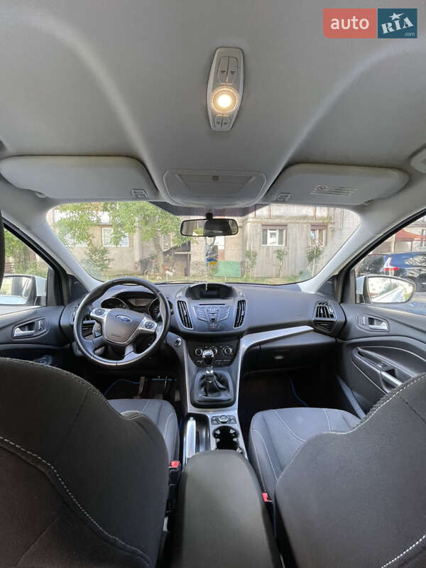 Позашляховик / Кросовер Ford Kuga 2014 в Коломиї