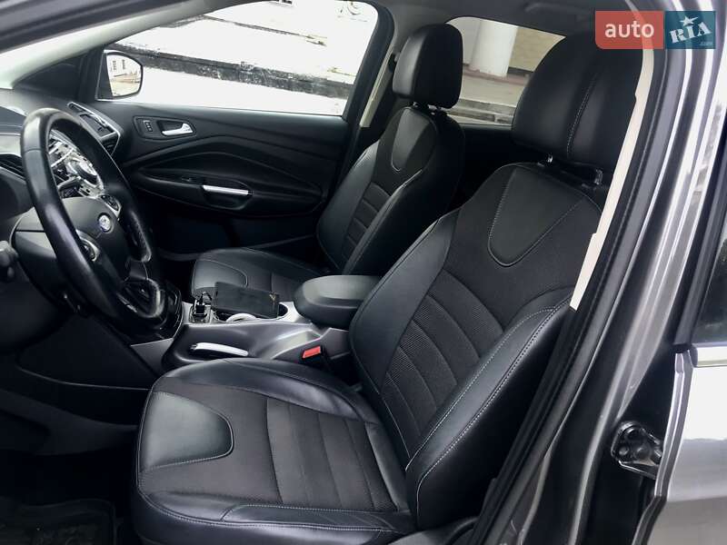 Внедорожник / Кроссовер Ford Kuga 2013 в Желтых Водах