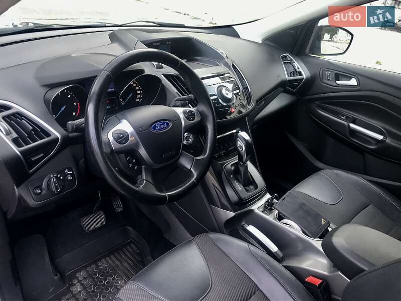 Внедорожник / Кроссовер Ford Kuga 2013 в Желтых Водах