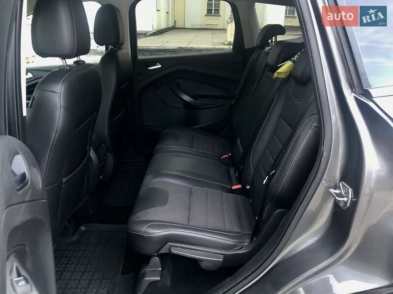 Внедорожник / Кроссовер Ford Kuga 2013 в Желтых Водах