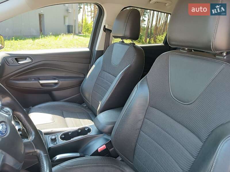 Внедорожник / Кроссовер Ford Kuga 2013 в Харькове