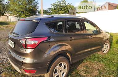 Внедорожник / Кроссовер Ford Kuga 2019 в 