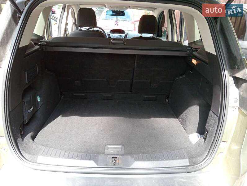 Внедорожник / Кроссовер Ford Kuga 2013 в Львове