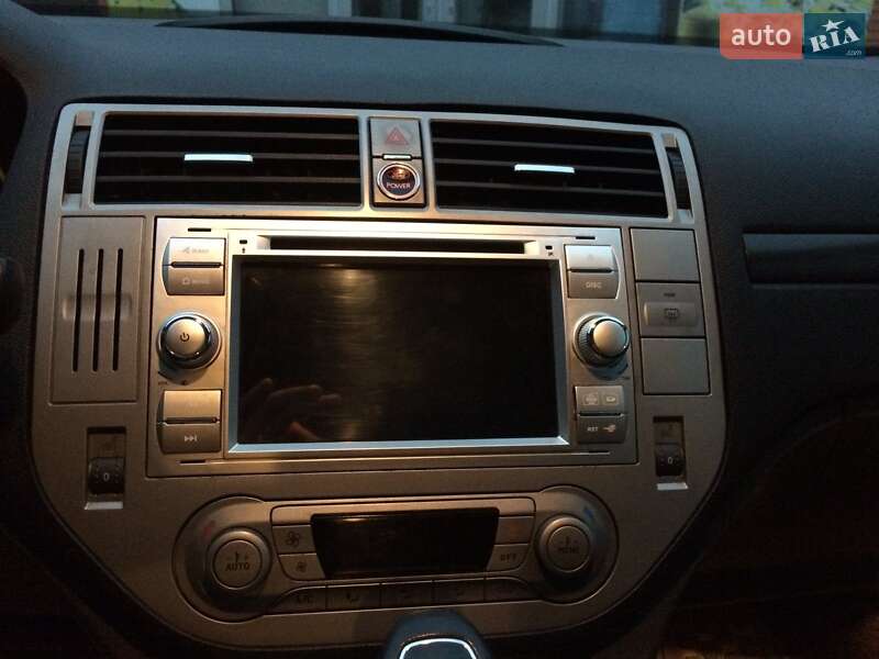 Внедорожник / Кроссовер Ford Kuga 2012 в Краснограде