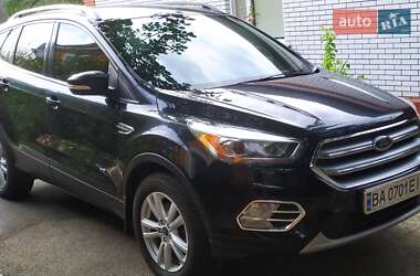 Внедорожник / Кроссовер Ford Kuga 2016 в Малой Виске