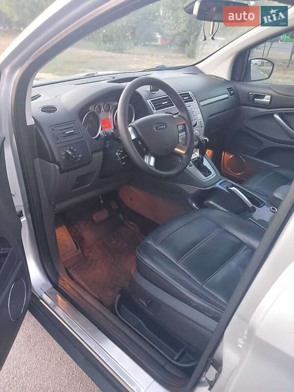 Внедорожник / Кроссовер Ford Kuga 2011 в Буче