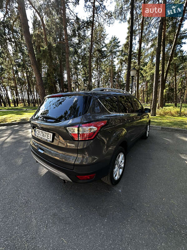 Внедорожник / Кроссовер Ford Kuga 2019 в Чернигове