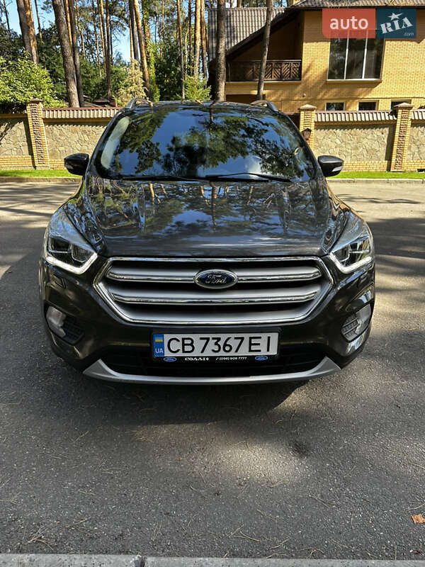 Внедорожник / Кроссовер Ford Kuga 2019 в Чернигове