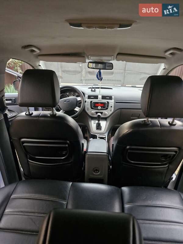 Внедорожник / Кроссовер Ford Kuga 2012 в Ивано-Франковске