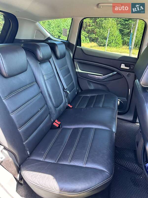 Внедорожник / Кроссовер Ford Kuga 2011 в Любешове