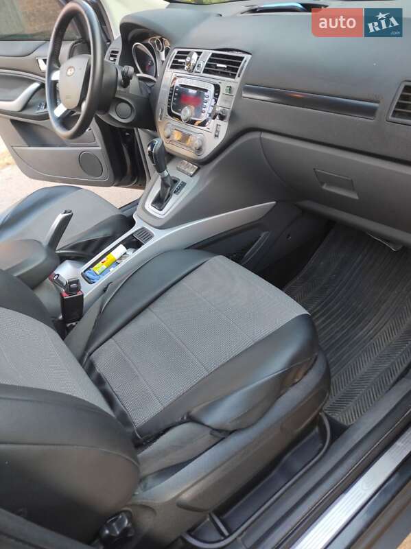Внедорожник / Кроссовер Ford Kuga 2010 в Сребном