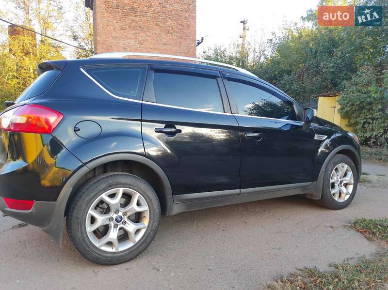 Внедорожник / Кроссовер Ford Kuga 2010 в Сребном